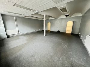 Front space- click for photo gallery